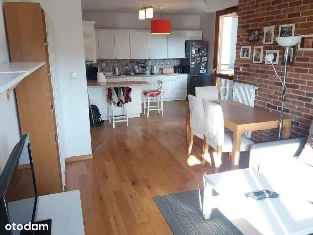 2 pokoje 52m2, 2 balkony, komórka lokatorska.