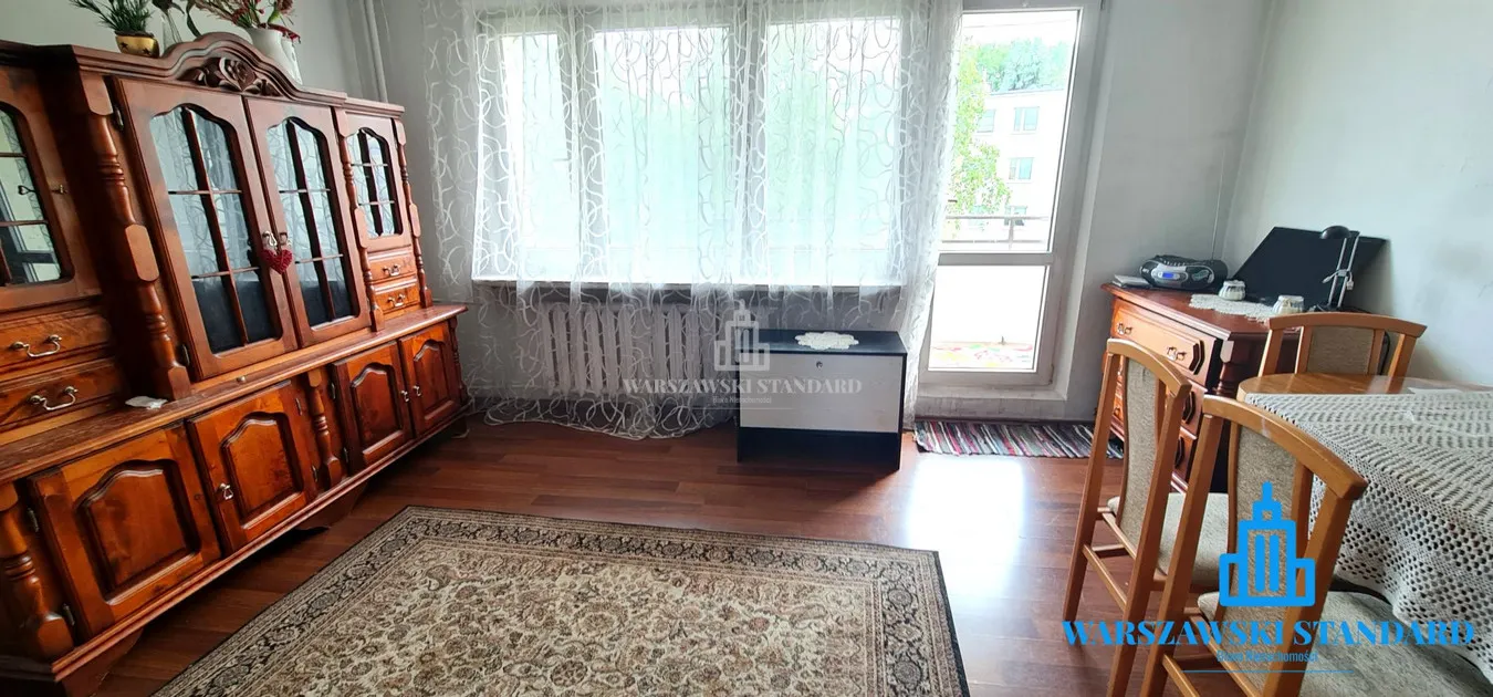 Wygodne trzy pokoje z balkonem na zielonym osiedlu - Aleja Wilanowska 