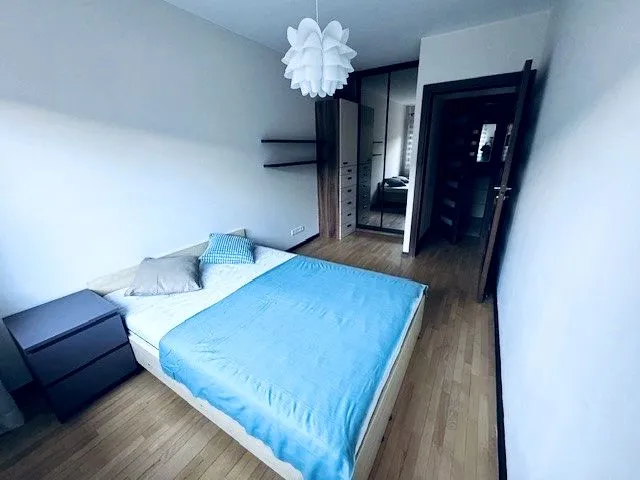 Wynajmę 3 pokoje z dużym tarasem na Marymoncie 
