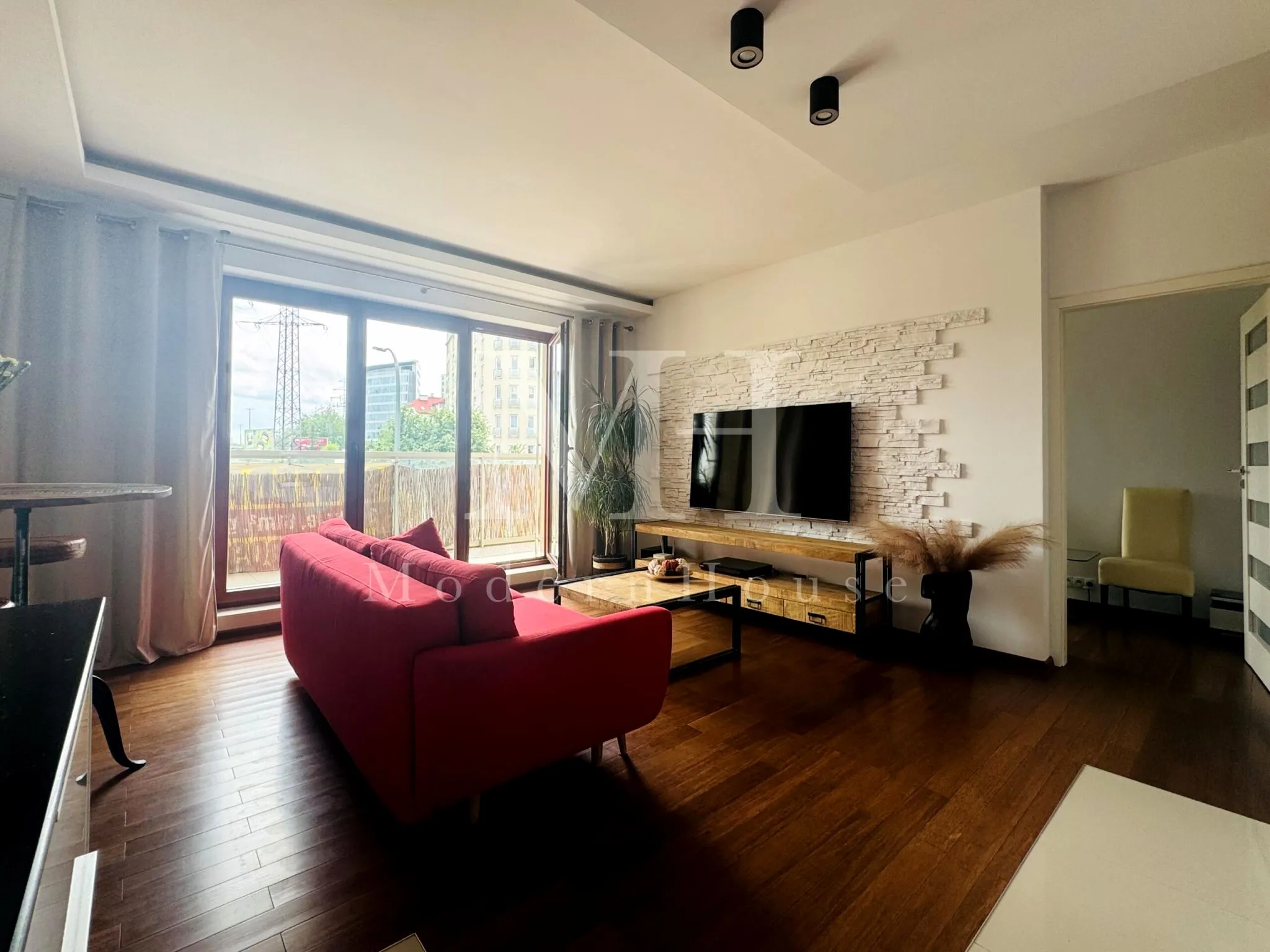 Apartament, Aleja Wyścigowa