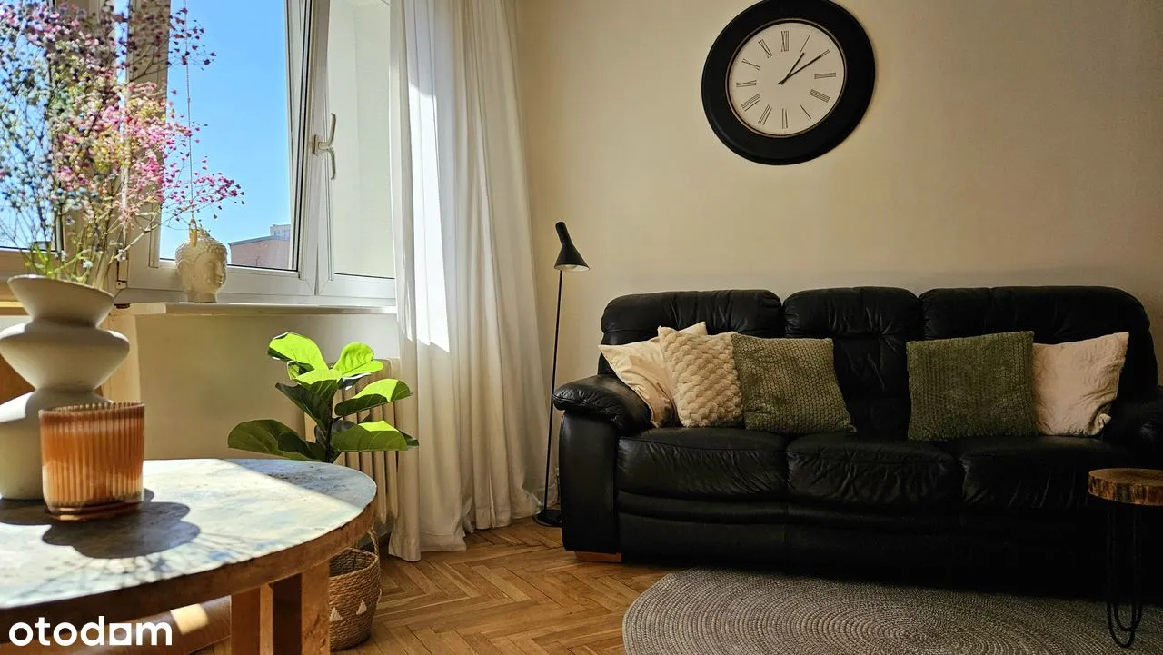 Mieszkanie z klimatem i widokiem na zieleń – Muranów, 3 pokoje, 47 m²