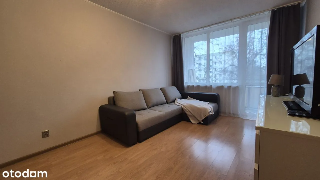 Dwa oddzielne pokoje, Blisko metro, balkon, parking
