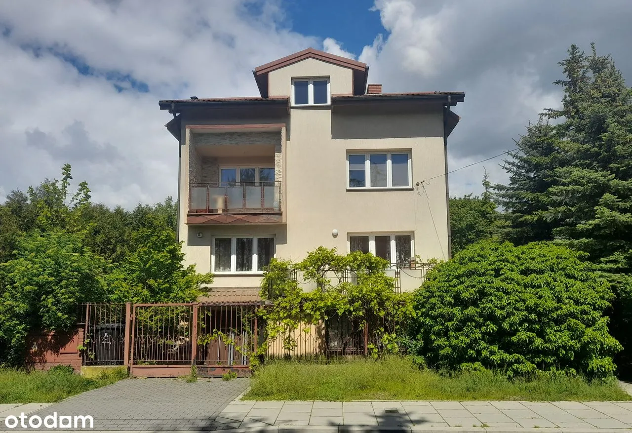 Dom w cichej, zielonej okolicy, z dobrym dojazdem do centrum
