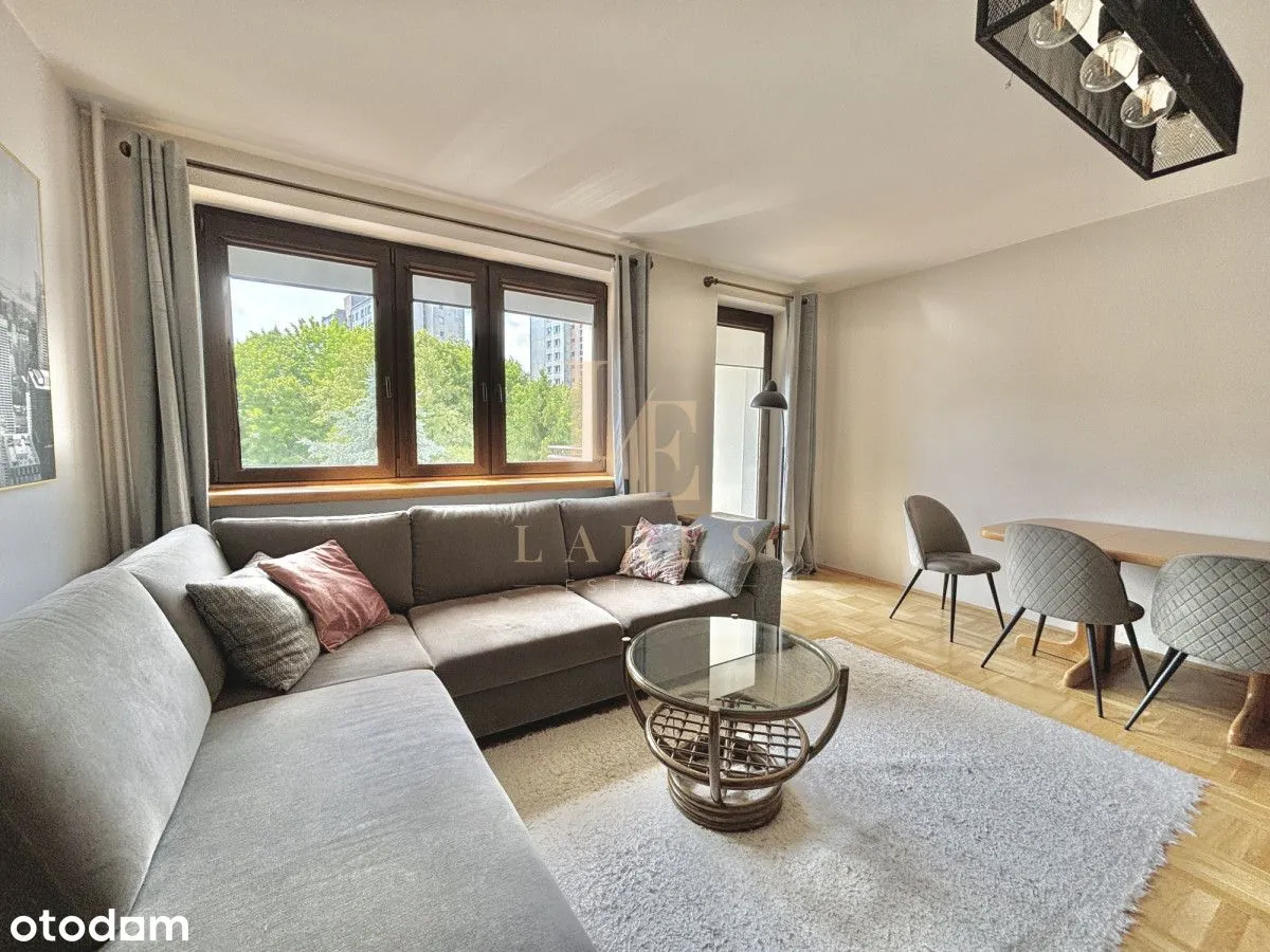 Miejsce parkingowe | Balkon | Oddzielna kuchnia