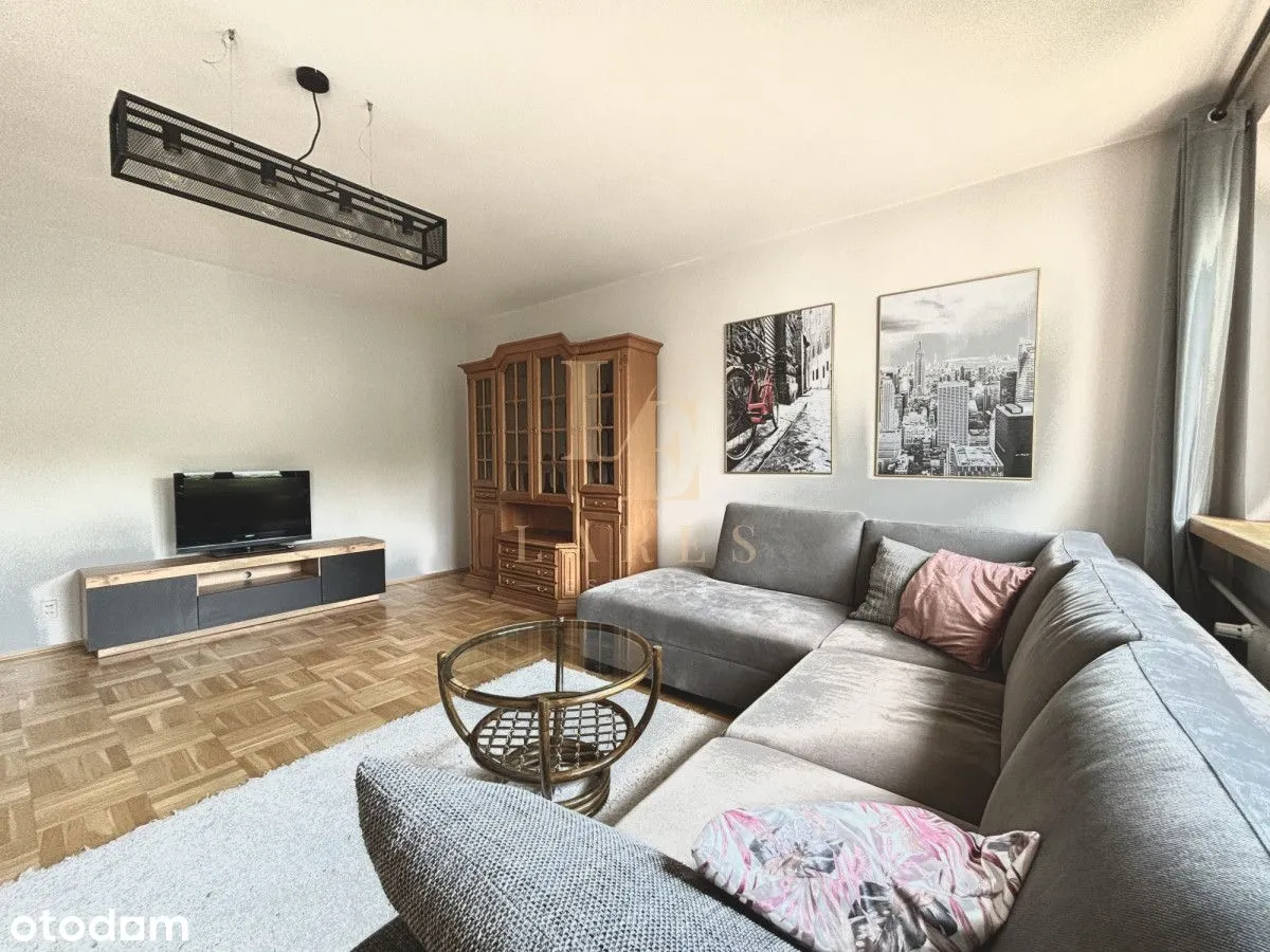 Miejsce parkingowe | Balkon | Oddzielna kuchnia