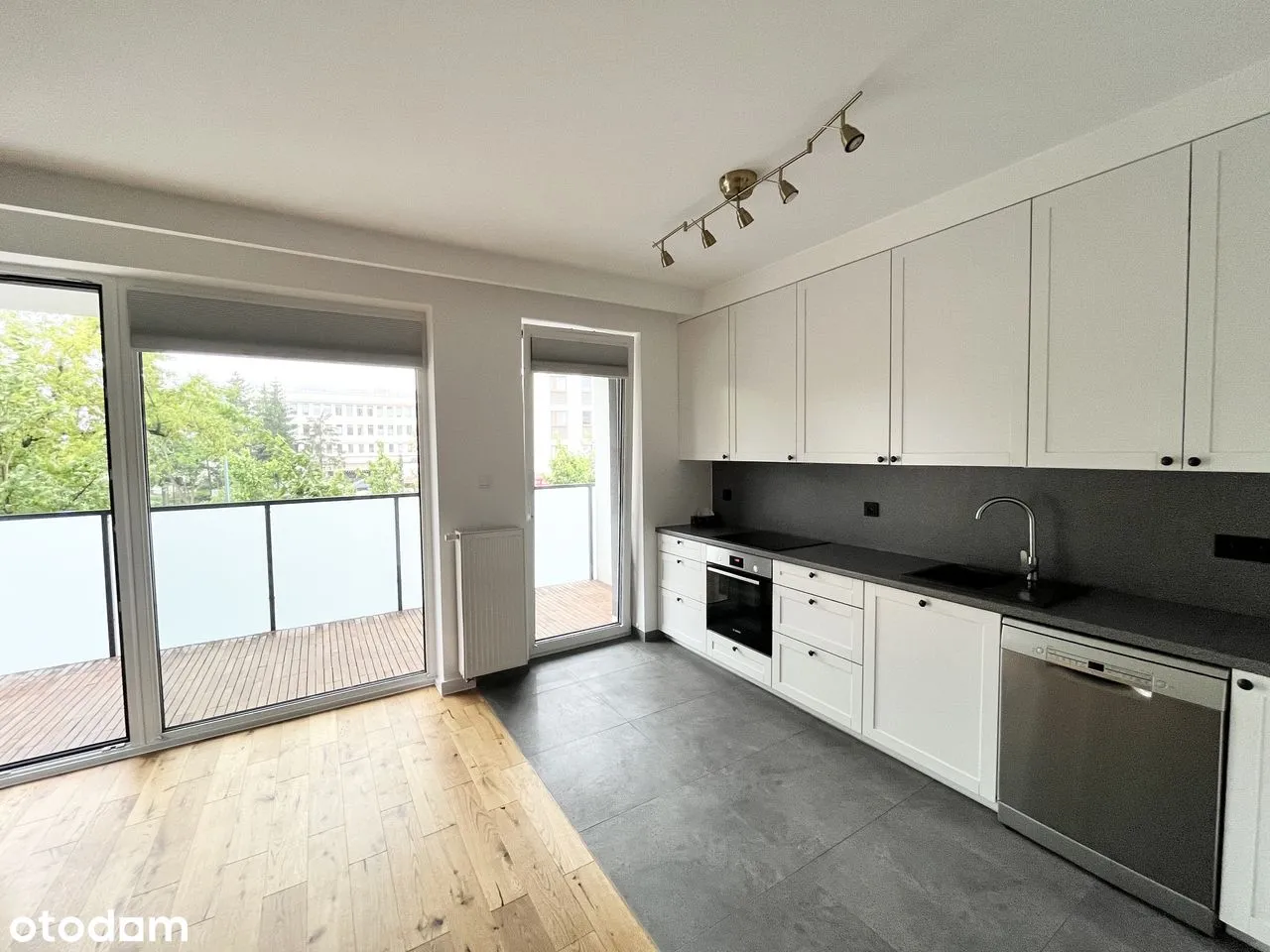 3 pokojowy apartament z garderobą + komórka / ZWIERZĘTA AKCEPTOWANE