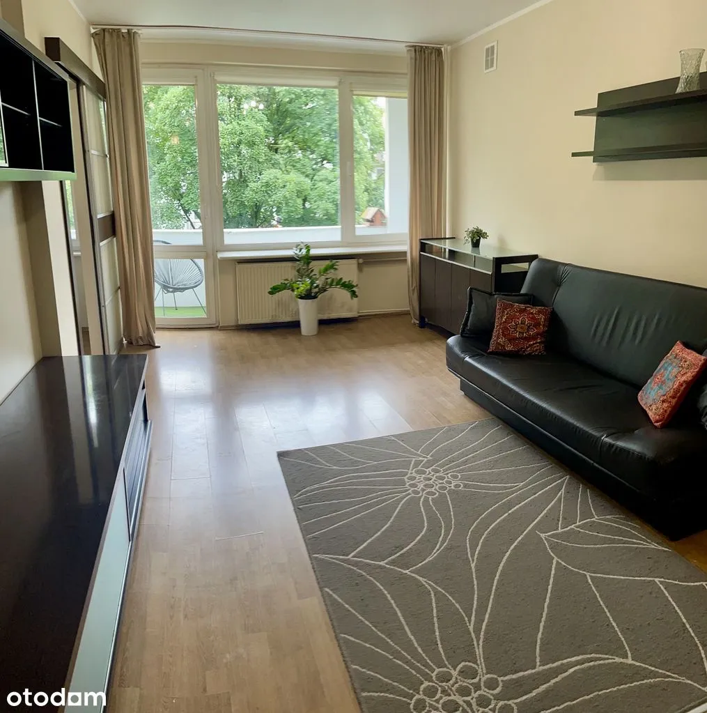 Ciche mieszkanie obok Och teatru. For rent