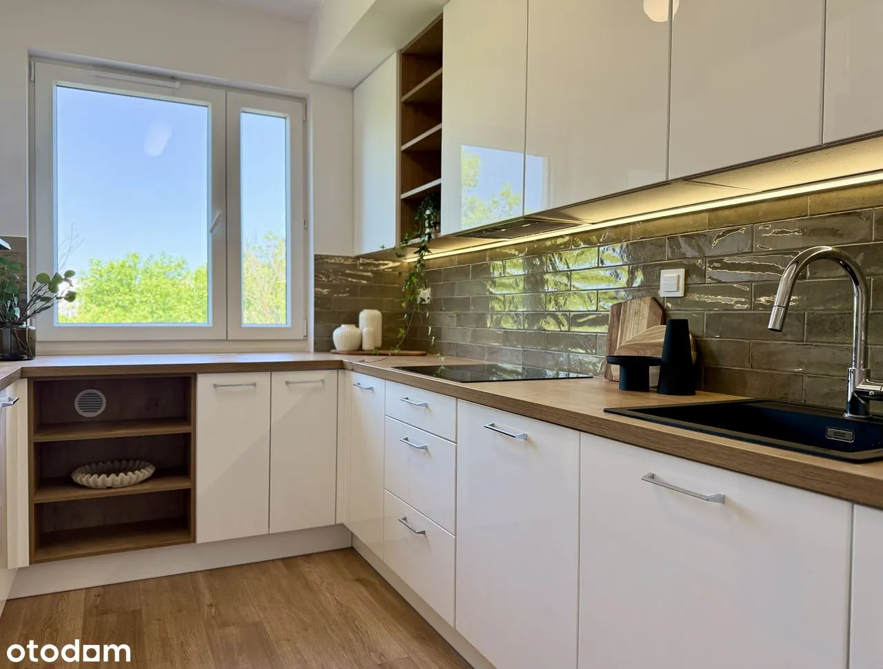 Nowe 3 pokoje, Ostatnie piętro, taras  + balkon , 2 x miejsce,