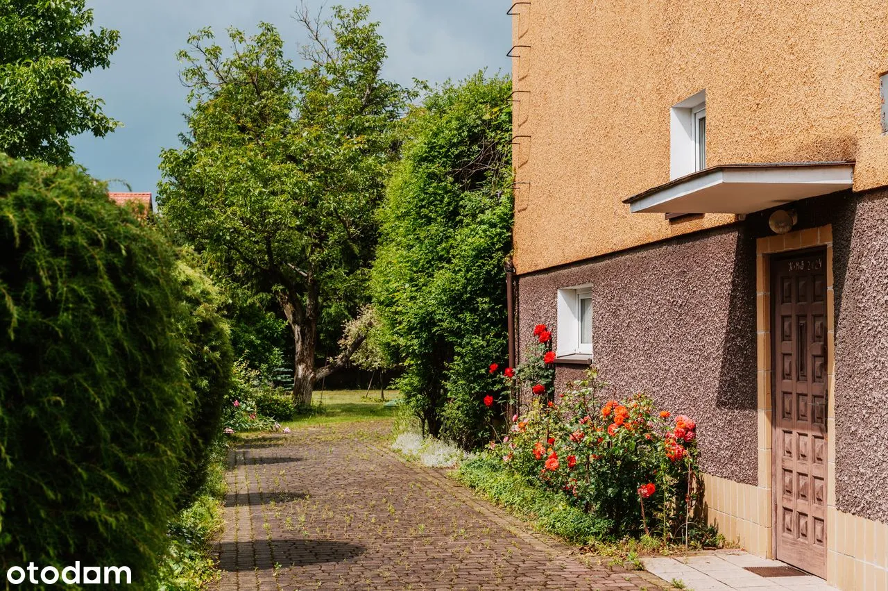 Dom z przepiękną dużą działką w Marysinie Wawerskim, ul. Botaniczna.