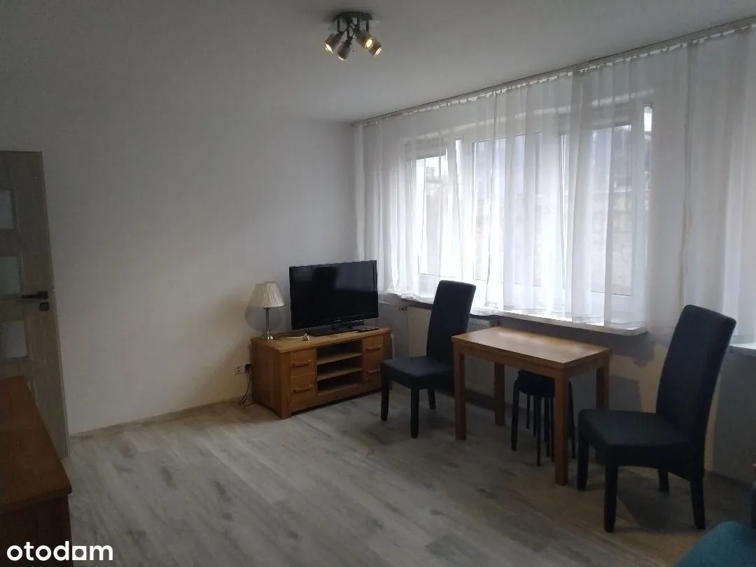 Kawalerka na Ul. Zelaznej/Studio Flat to rent  - bezposrednio