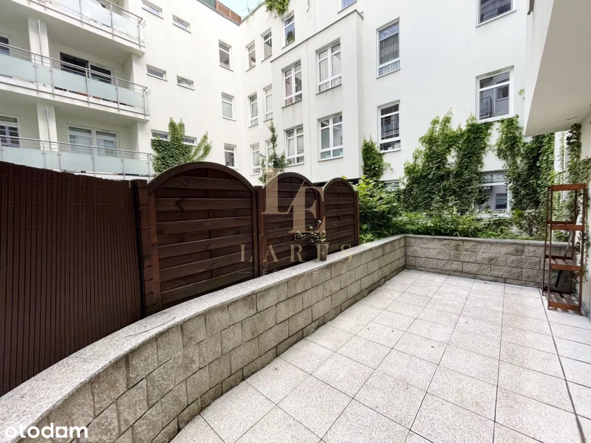 Kawalerka| Saska Kępa | Taras | Apartamentowiec
