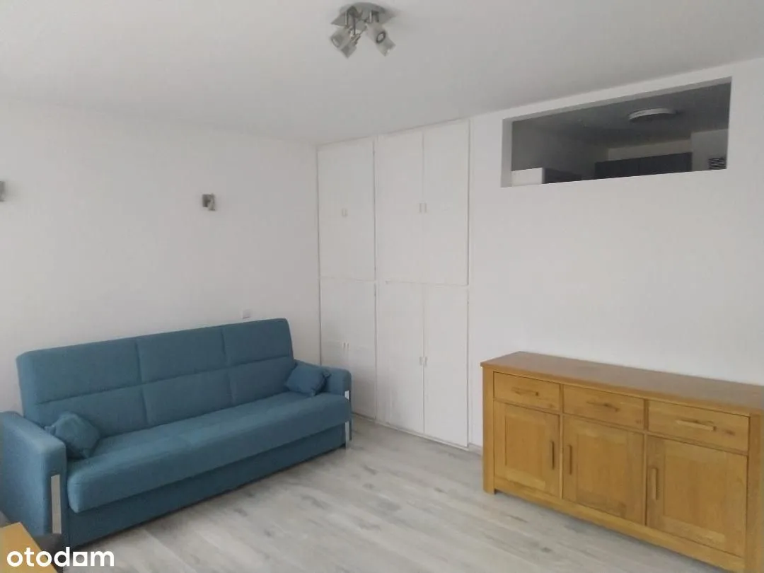 Kawalerka na Ul. Zelaznej/Studio Flat to rent  - bezposrednio