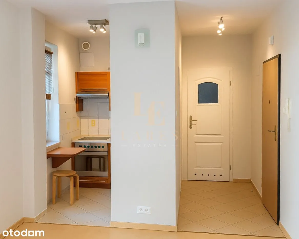 Kawalerka| Saska Kępa | Taras | Apartamentowiec