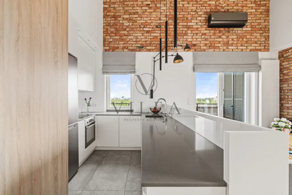 Luksusowy dwupoziomowy apartament w stylu loftowym 