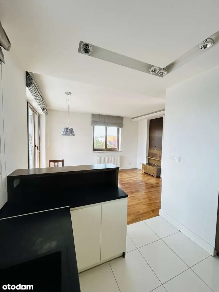 65m2 / 3 pokoje /Duży Taras /Miejsce Postojowe / Osiedle zamknięte