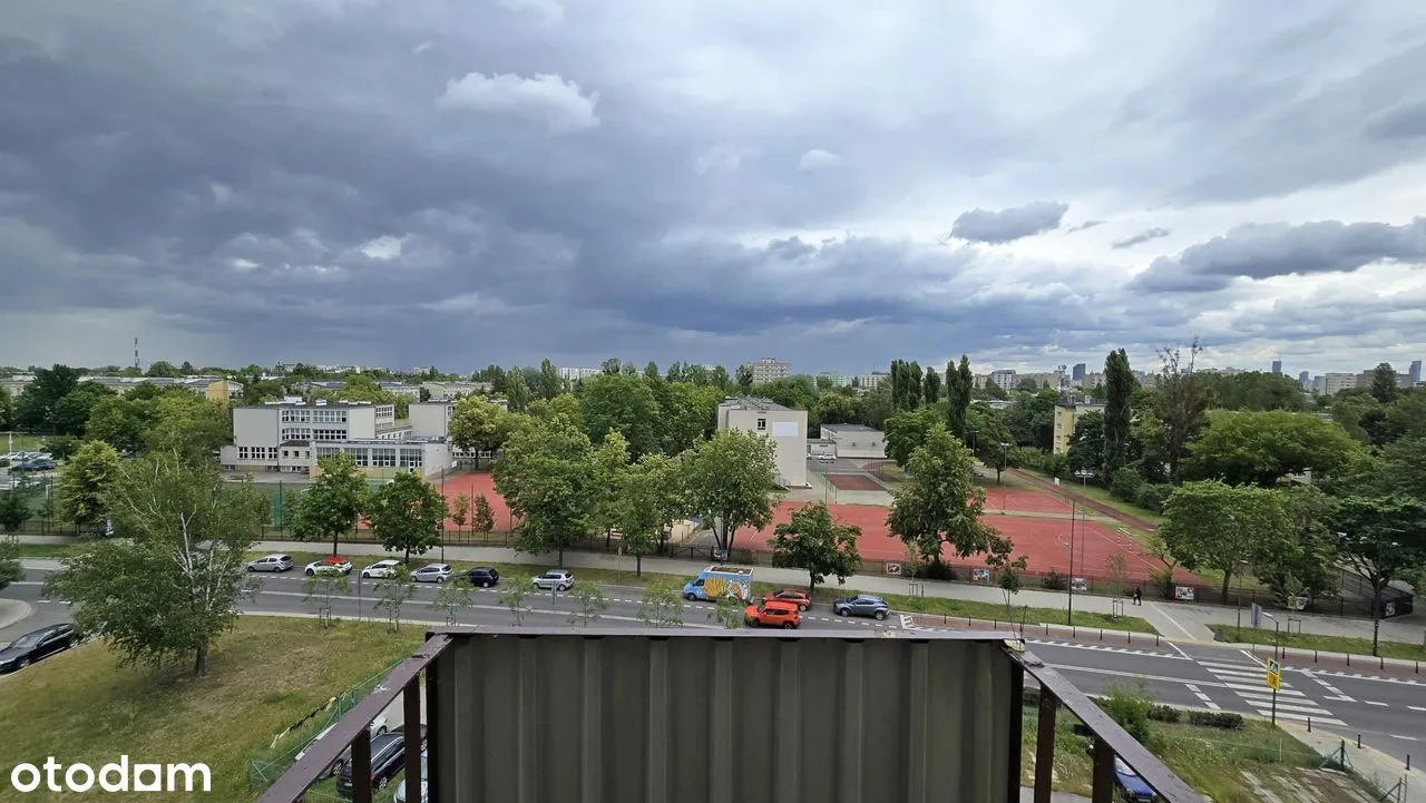 Kawalerka z wydzieloną sypialnią, Bielany