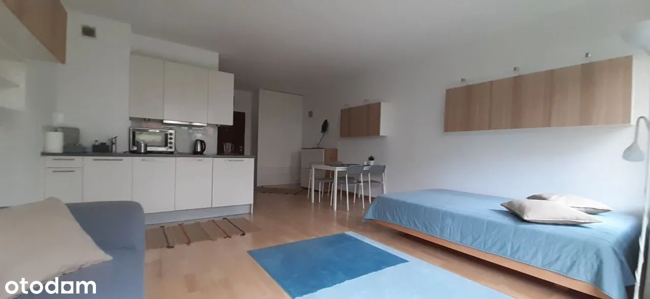 KAWALERKA z ogródkiem plus garaż.Całkowity koszt najmu 3700zł.