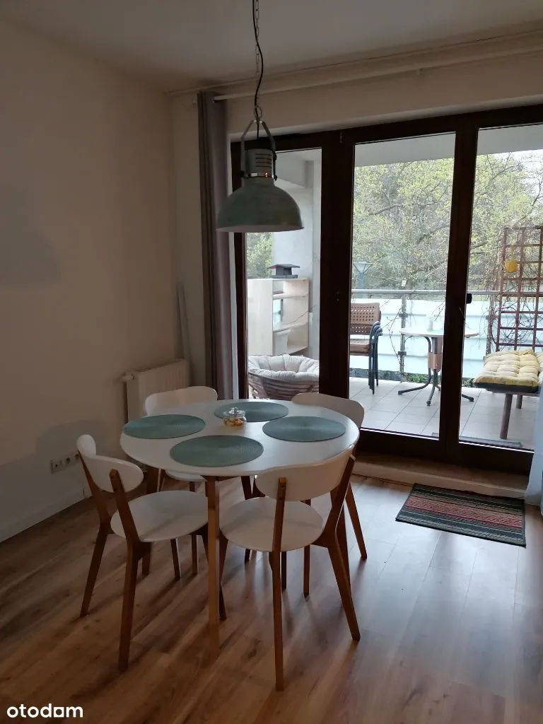 Klimatyzowany apartament z widokiem na las